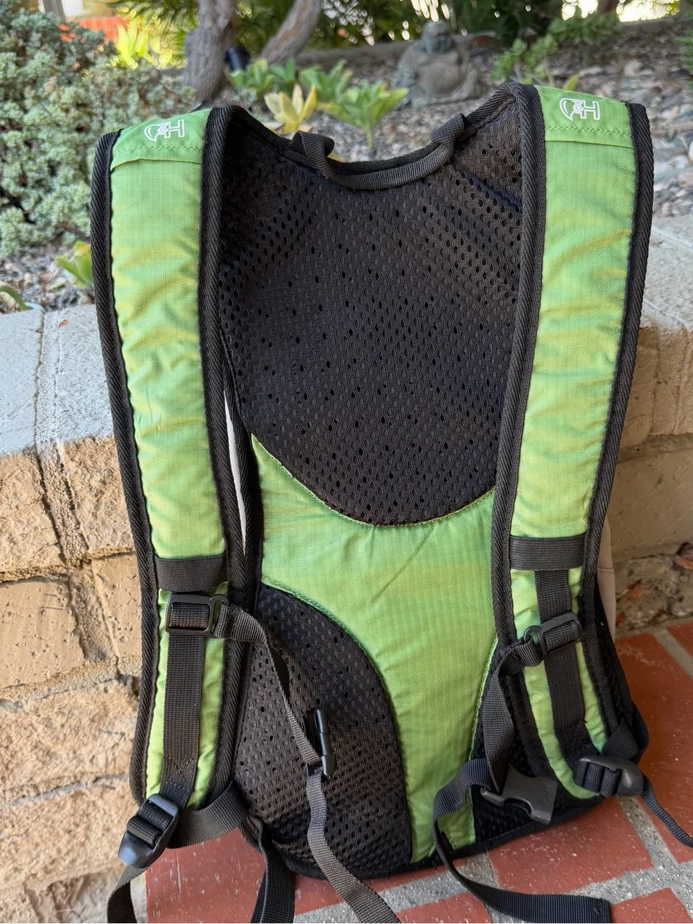 Coleman REVEL 8L Hydration Backpack Daypack EUC
